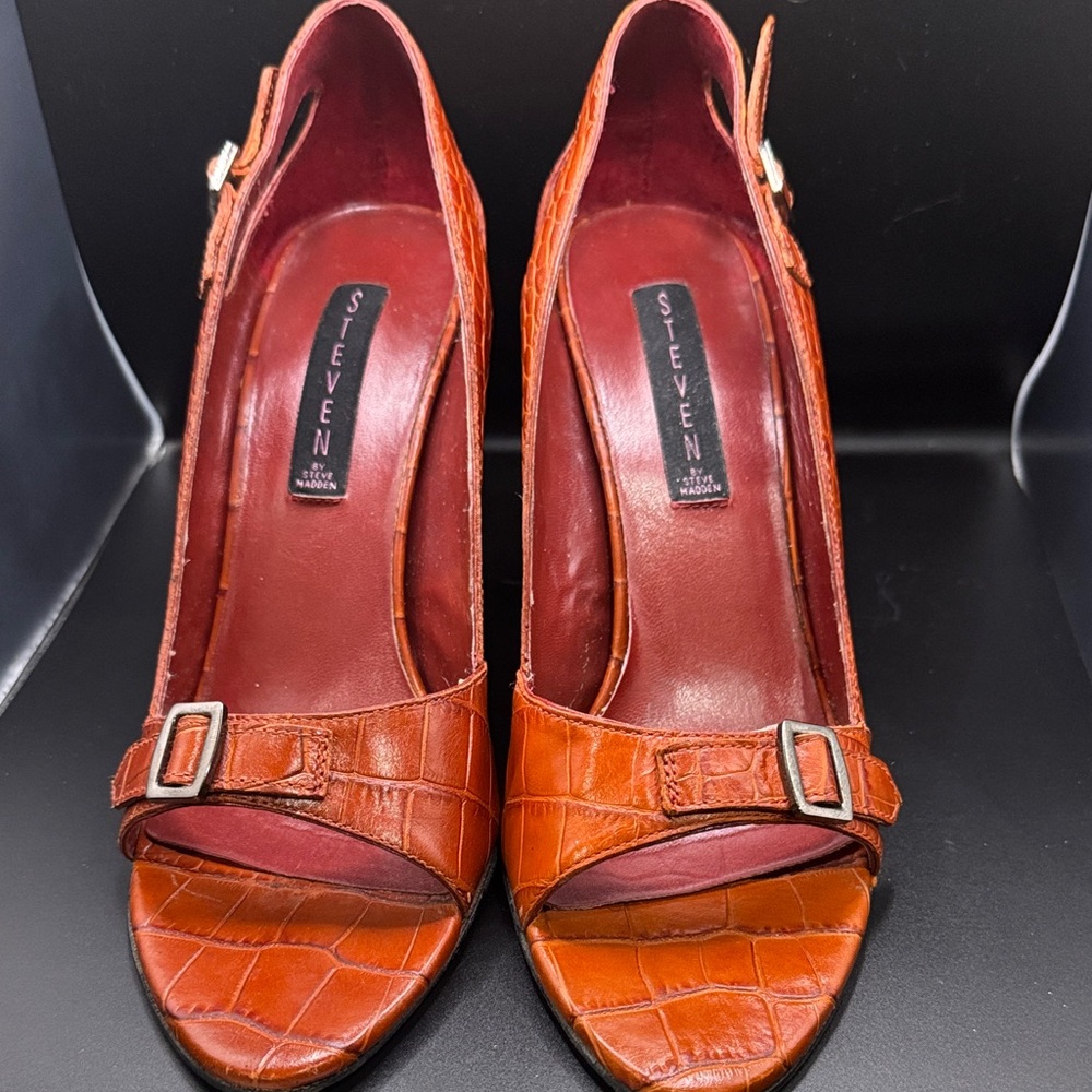 Seven7 Women's Bold Orange Heels